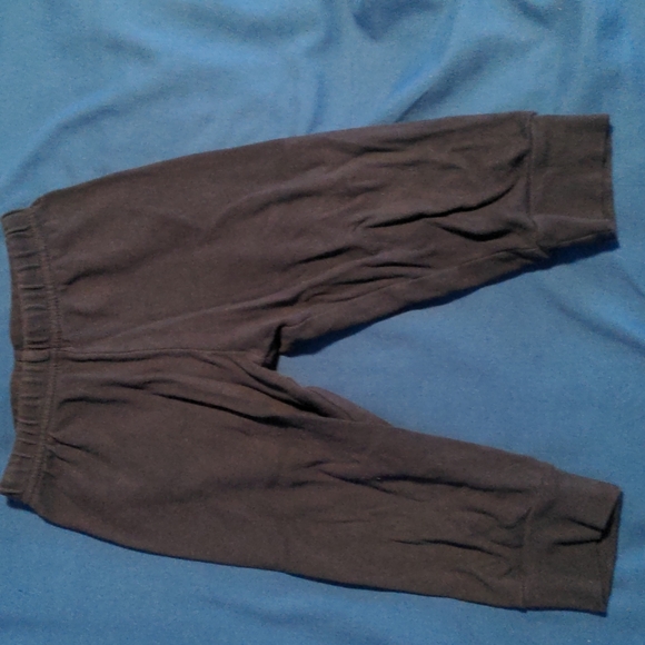 5 pairs of boys pants - Picture 11 of 13